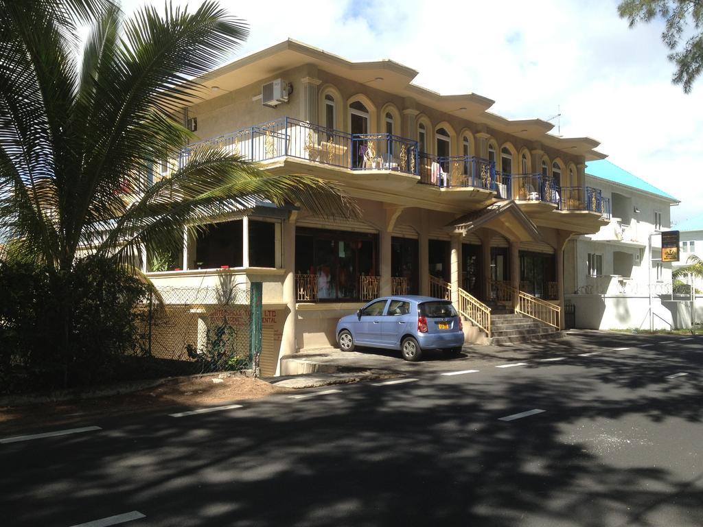 מלון Flic-en-Flacq White Shell Lounge And Restaurant מראה חיצוני תמונה